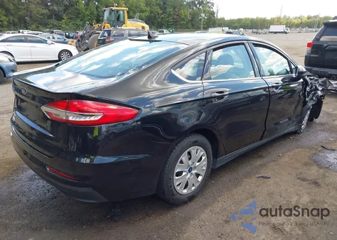 2020 Ford Fusion S z USA, uszkodzony, nr VIN 3FA6P0G79LR232986
